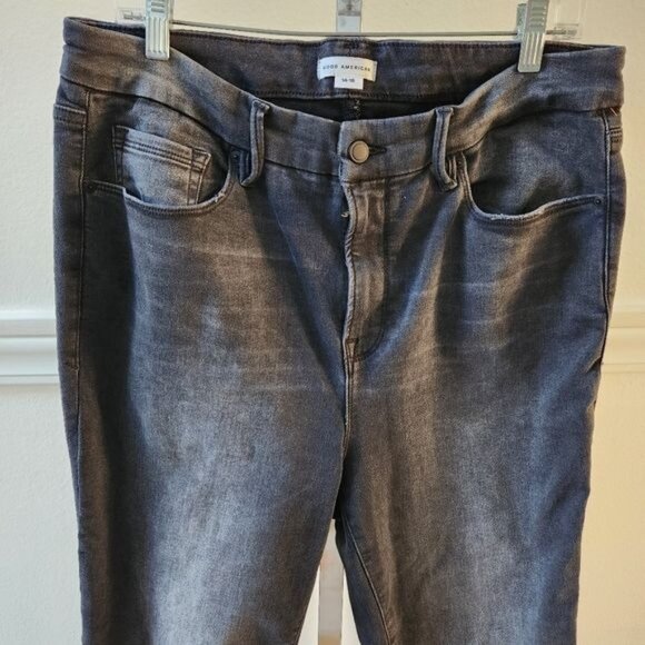 Good American Women's wash Black Jeans - Picture 5 of 14